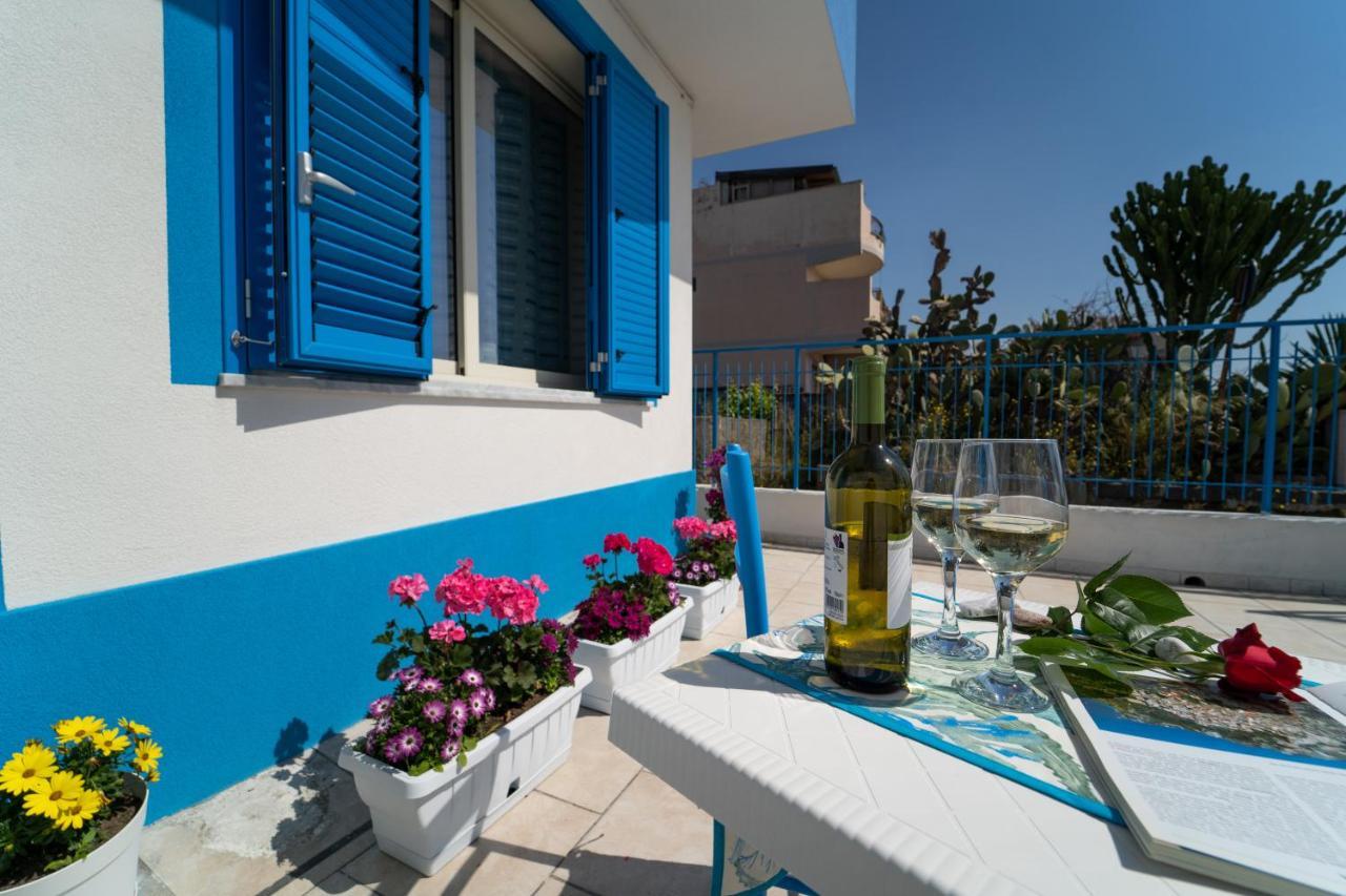 Blue Sicily Apartment Roccalumera Eksteriør billede